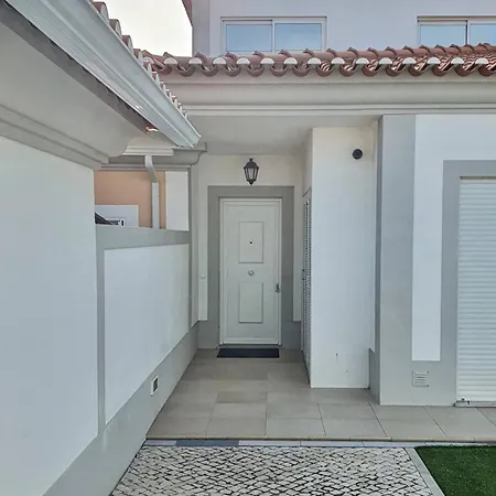 Do Golfe - Private Pool, Modern Charm Amoreira (Leiria)